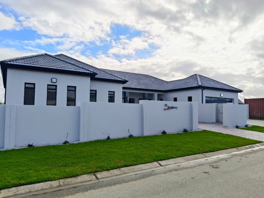 4 Bedroom Property for Sale in Fountains Estate Eastern Cape
